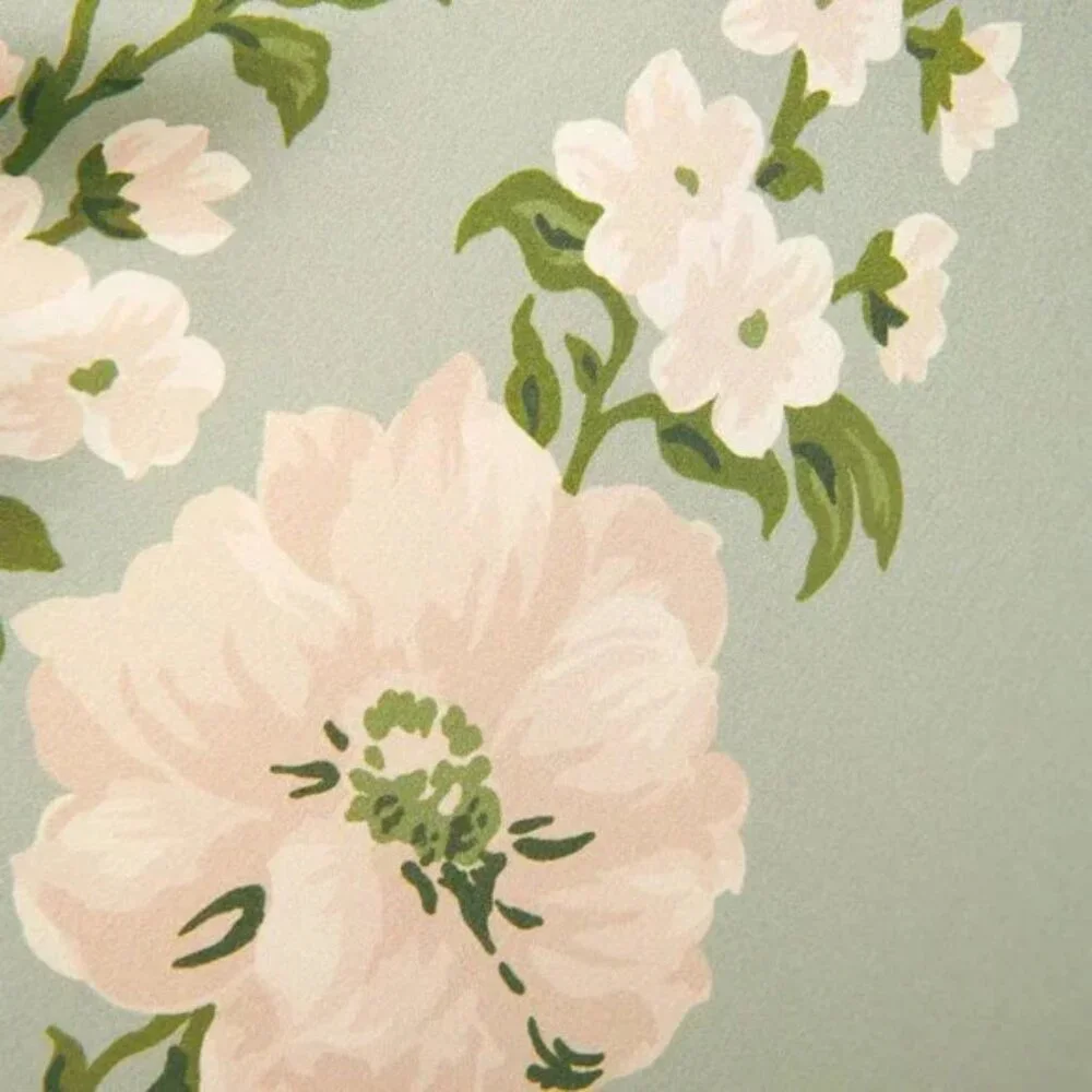 Reformation silk material sample - Picture 1 of 1